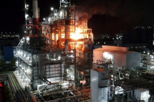 울산 효성화학 공장 화재 발생…인명피해 없이 10시간만에 완전 진화
