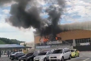 시흥하늘휴게소 화재…인명피해 없이 1시간 만에 진화