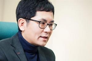 문유석 “팬데믹 맞은 시민의 분노...정치·사법이 자기 일 해야”