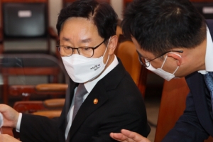 박범계 “윤석열 의혹, 법무부·대검 합동감찰 고려”