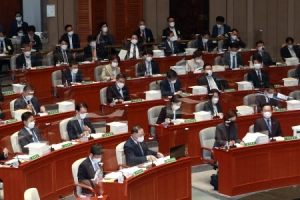 윤석열 ‘軍 비판’에 국방장관 “사기에 영향 미치는 부적절한 발언”