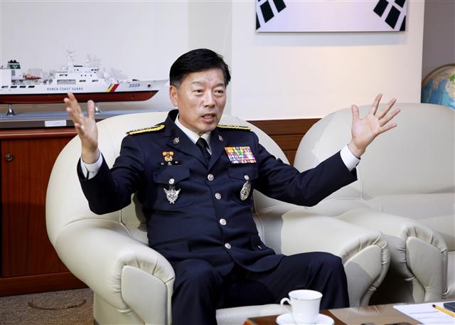 김홍희 해양경찰청장