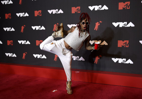 Nick Cannon arrives at the MTV Video Music Awards at Barclays Center on Sunday, Sept. 12, 2021, in New York. (Photo by Evan Agostini/Invision/AP) 091221127244/2021-09-13 09:03:13/ <연합뉴스