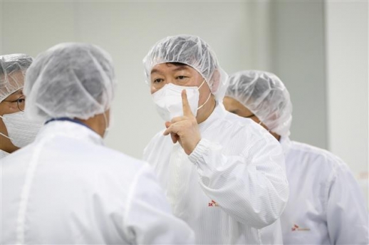 [서울포토] 윤석열, SK바이오사이언스 공장 방문