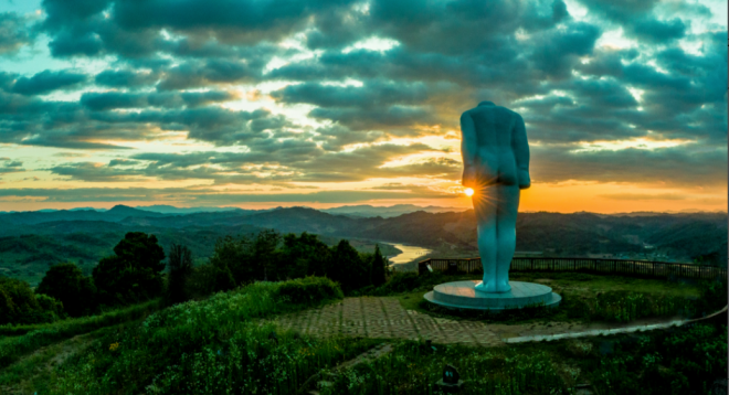 연천군 옥녀봉 정사에 있는 그리팅 맨