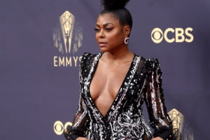 [포토] ‘과감한 노출’… 에미상 레드카펫 사로잡은 여신들