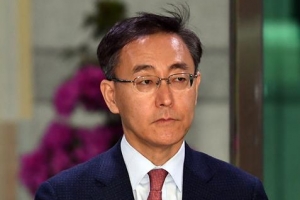 김수남 전 총장 “‘50억 클럽’ 주장 박수영 의원에 5억원 손배소”