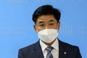 ‘이재명 측근’ 김병욱, 성남시장 불출마