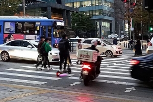 오토바이 배달 노조와 인천 송도 주민들 갈등 격화