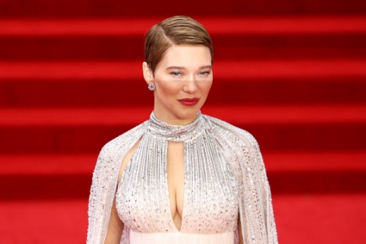 Lea Seydoux poses during the world premiere of the new James Bond film “No Time To Die” at the Royal Albert Hall in London, Britain, September 28, 2021. REUTERS/Henry Nicholls/2021-09-29 02:55:04/ <연합뉴스