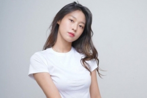 [포토] 설현, 흰티+청바지 ‘청순 섹시’