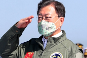 北 미사일 공세에도, 文 “軍 안보태세 자부심으로 종전선언 제안”