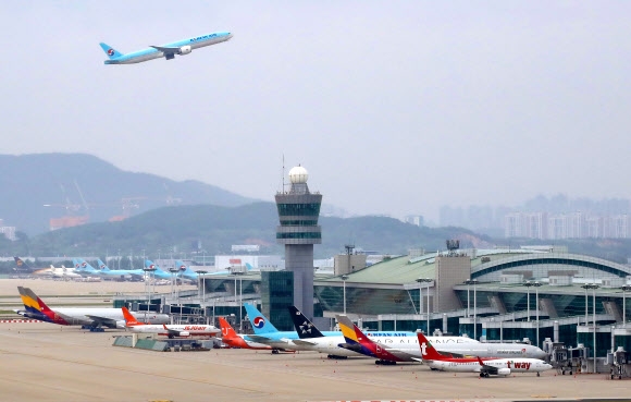 백신 접종률 증가… 해외여행 활기 찾나