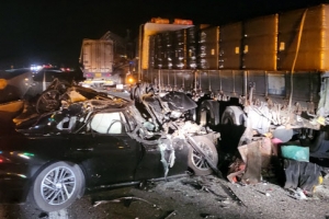 [포토] ‘처참하게 부서진 차량’ 서해안고속도로서 4중 충돌