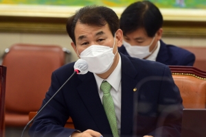 정은보 금감원장 “신용대출 자산부실 가능성 공감”…머지포인트·사모펀드도 논의