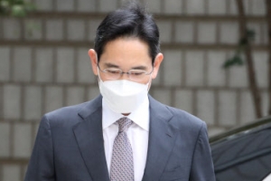 [포토] ‘프로포폴 불법투약’ 이재용, 첫 공판 출석