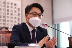 김진욱 공수처장 “정치적 중립성 유지 어느 때보다 중요”