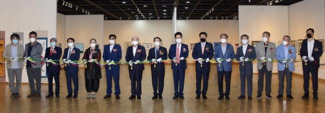 2020년 제3회 남해안남중권 문화예술제(경남 사천 문화예술회관) 개막식 사진