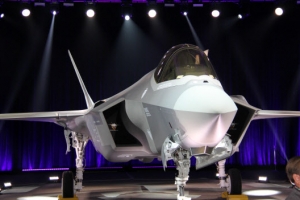 공군 F35A ‘부품 돌려막기’...전력화 2년 만에 100건 넘었다