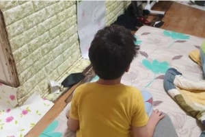 ‘기생충’ 그 집처럼 폭우에 고통받는 민호…생존권 위협받는 아이들