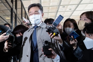 [단독]‘농담’이라던 700억 약정…김만배, 3가지 방안 나눠 제시