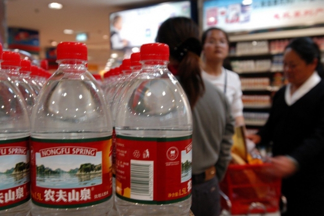 중국의 대표 생수 브랜드 농푸산취안 