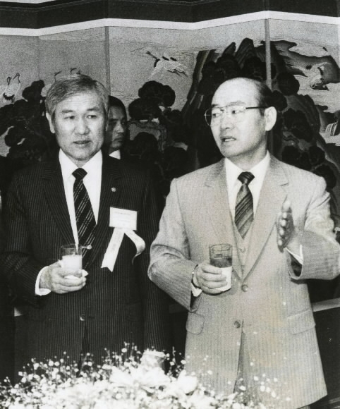 전두환 대통령과 노태우 민정당 총재 1987,6,6  서울신문 DB
