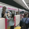 핼러윈의 날 ‘조커’ 복장의 24세 칼부림에 방화, 도쿄 지하철 아비규환