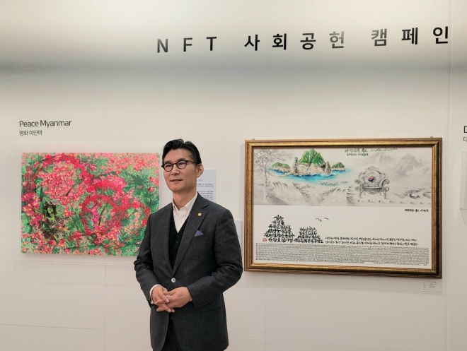 (사진제공:한국예총) 2021 마니프 서울국제아트페어에 참여한 이범헌 회장