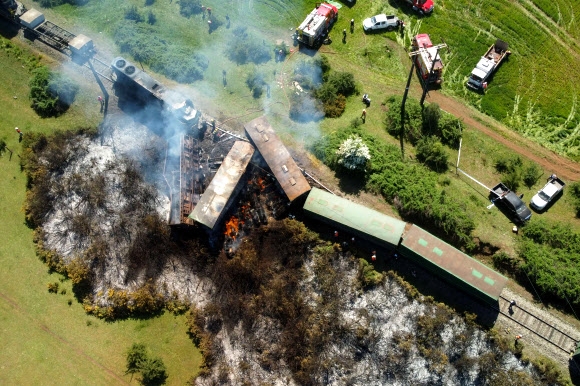 칠레 화물열차 테러 습격에 탈선