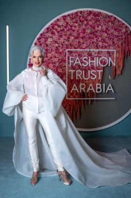 Canadian-South African model Maye Musk arrives to the Fashion Trust Arabia awards ceremony at the National Museum of Qatar in Doha on November 3, 2021. (Photo by Ammar ABD RABBO / Qatar Museums / AFP) / RESTRICTED TO EDITORIAL USE - MANDATORY CREDIT “AFP PHOTO / QATAR MUSEUMS - NO MARKETING NO ADVERTISING CAMPAIGNS - DISTRIBUTED AS A SERVICE TO CLIENTS/2021-11-04 05:05:10/ <연합뉴스