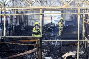 [포토] 다 타버리고 뼈대만 남은 가구점