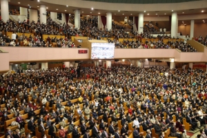 닷새째 2000명대 확진… ‘비상계획’ 발동 우려