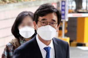 [포토] ‘한동훈 명예훼손 혐의’ 유시민, 공판 출석