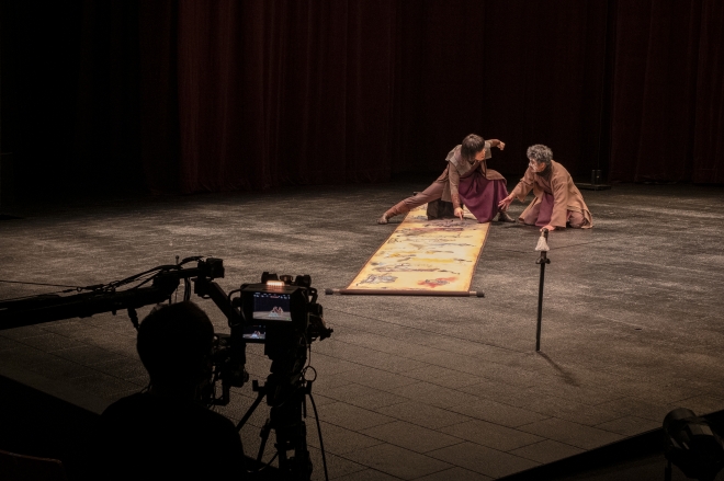 국립극단의 연극 ‘조씨고아, 복수의 씨앗’ 온라인극장 촬영 모습. 국립극단 제공