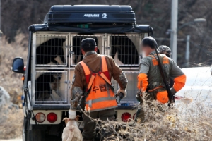 용인 사육농장서 반달곰 5마리 탈출… 2마리 추적 중