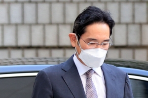 [포토] 이재용 부회장, 귀국 후 법정으로