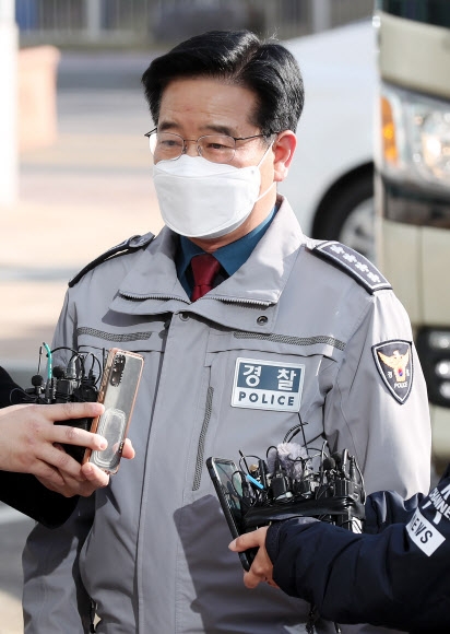 ‘층간소음 흉기난동’ 담당 경찰서 방문한 김창룡 청장