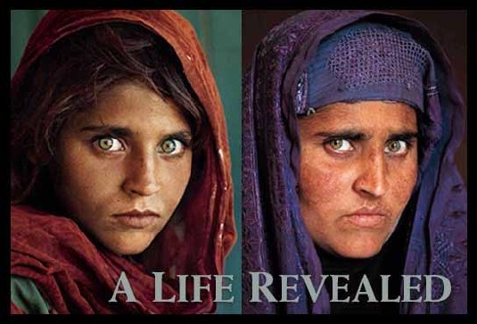 1985년 6월 미국 잡지 내셔널 지오그래픽 표지에 실려 세계인의 시선을 붙든 아프가니스탄 파슈툰족 난민 소녀 샤르밧 굴라(왼쪽)와 17년 뒤 사진작가 스티브 맥커리가 다시 아프간에서 조우했을 때의 그녀. .