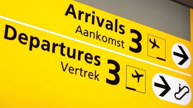 네덜란드 암스테르담 스히폴 공항 안내판.