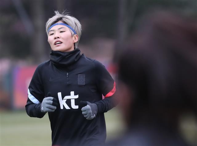 한국 여자축구대표팀 지소연이 뉴질랜드와 2차 평가전을 하루 앞둔 29일 파주 축구 국가대표 트레이닝센터(NFC)에서 훈련을 하고 있다. 뉴스1