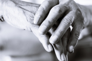 96세 치매 할머니 성폭행한 남성…‘손녀가 목격+DNA 증거’에도 무혐의 ‘왜?’