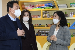 “국가 기본 임무는 국민보호” ‘약자와의 동행’ 나선 윤석열, 피해자 지원도 약속