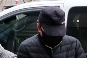 등굣길 횡단보도서 초등생 치어 숨지게 한 화물차 기사 구속