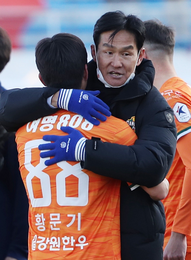 최용수 ‘잘했다’