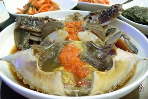 인천 꽃게 7년 만에 풍년… 작년보다 ㎏당 만원 싸다