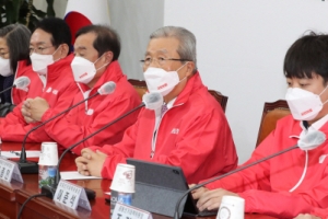 [서울포토]발언하는 김종인 총괄선대위원장