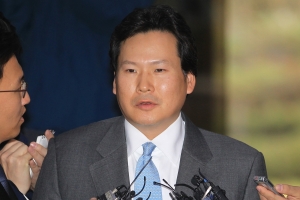 ‘맷값 폭행’ 최철원, 아이스하키협회장 소송 사실상 패소