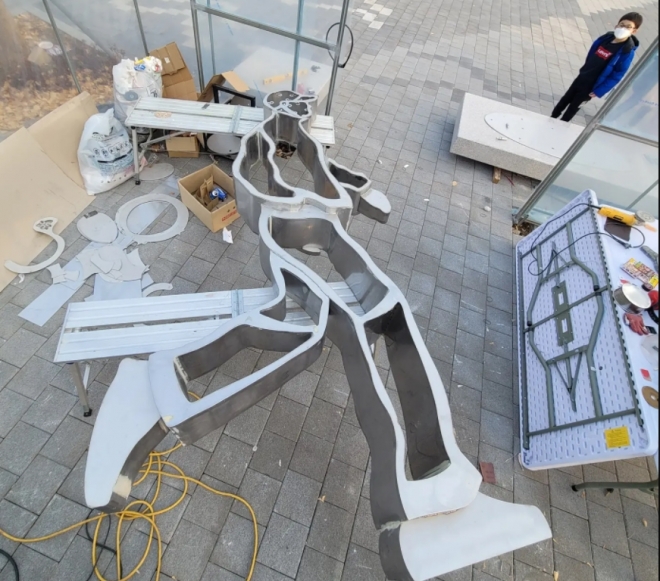 암사역사공원내 작업장에서 위드 유가 만들어지고 있다.