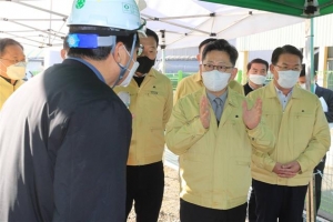 축산 방역 현장 점검하는 농식품부 장관